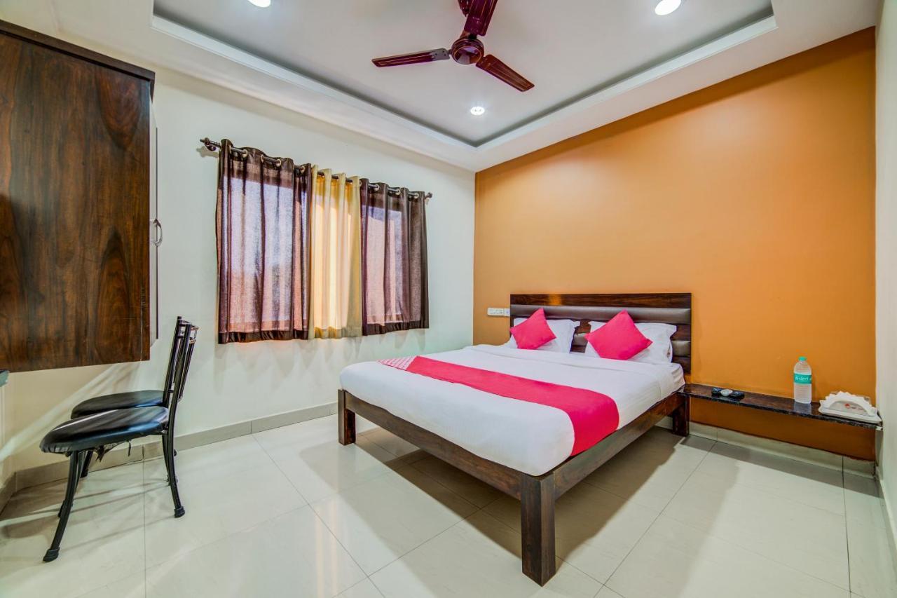 Oyo 18431 Hotel Celestee Grand Hyderabad Exterior photo